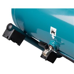 Compresor de aire XGT® MAKITA AC001GZ